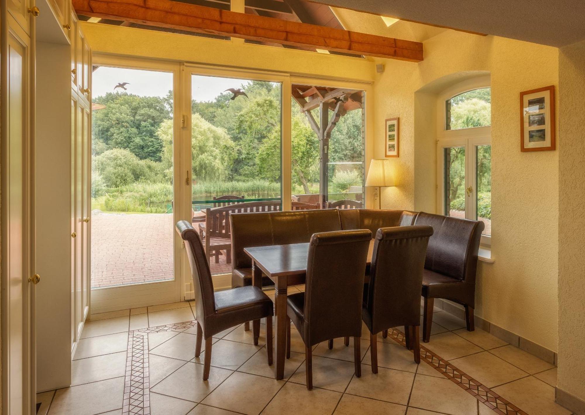 J1 Idyllisches Ferienhaus Mit Seeblick Julchendorf Экстерьер фото