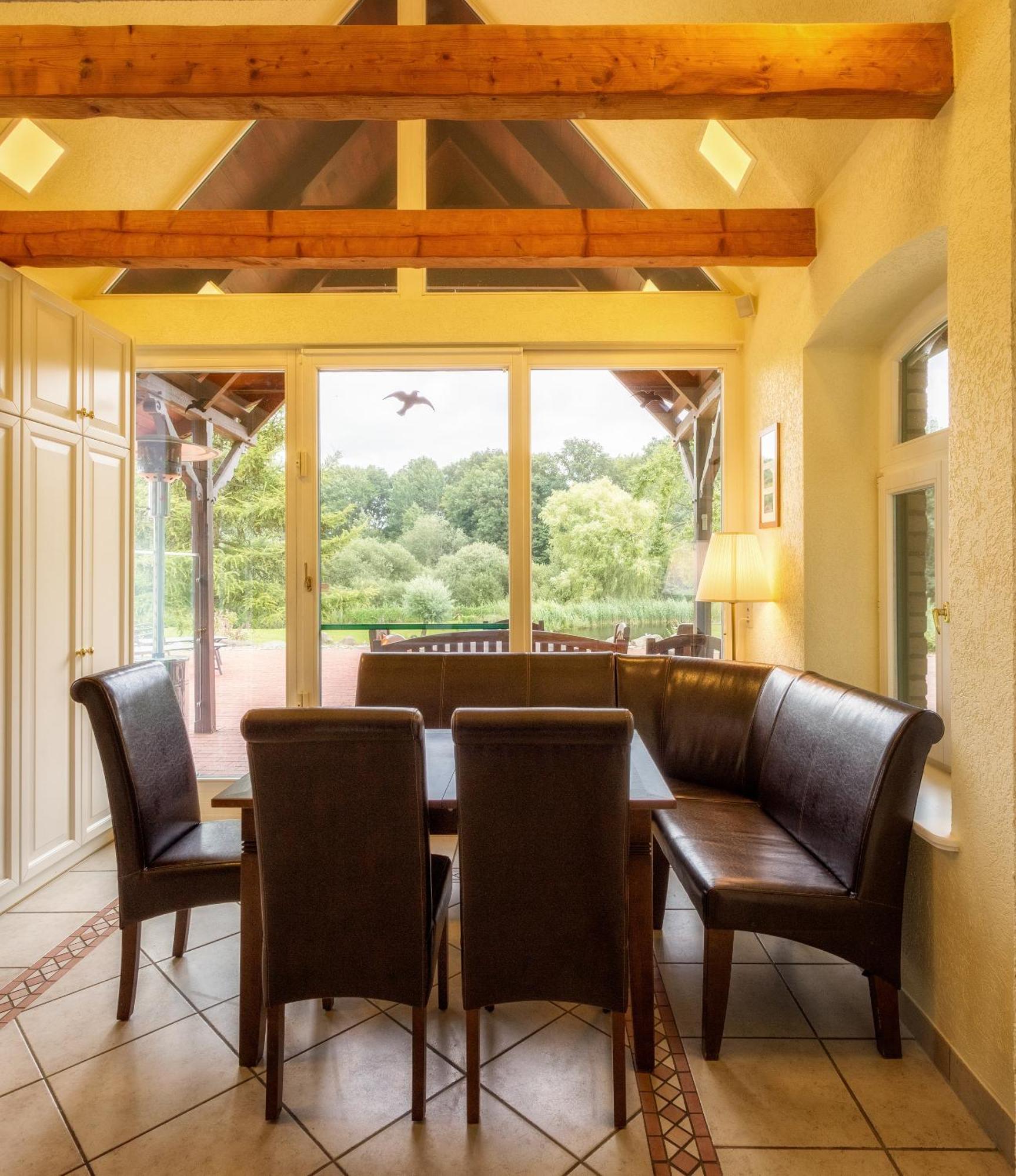 J1 Idyllisches Ferienhaus Mit Seeblick Julchendorf Экстерьер фото