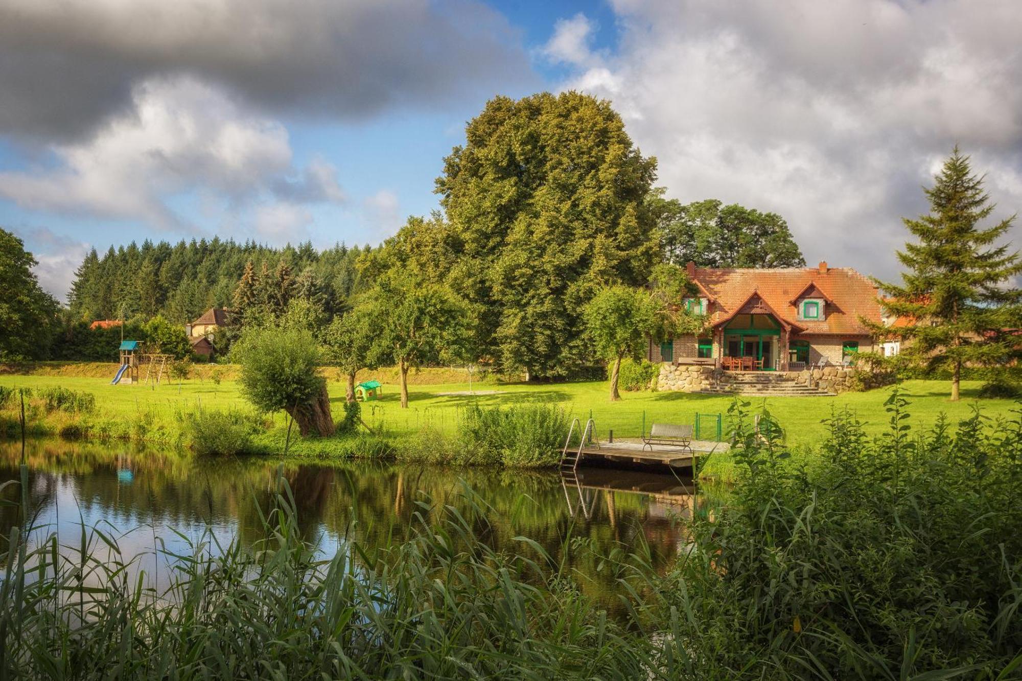 J1 Idyllisches Ferienhaus Mit Seeblick Julchendorf Экстерьер фото