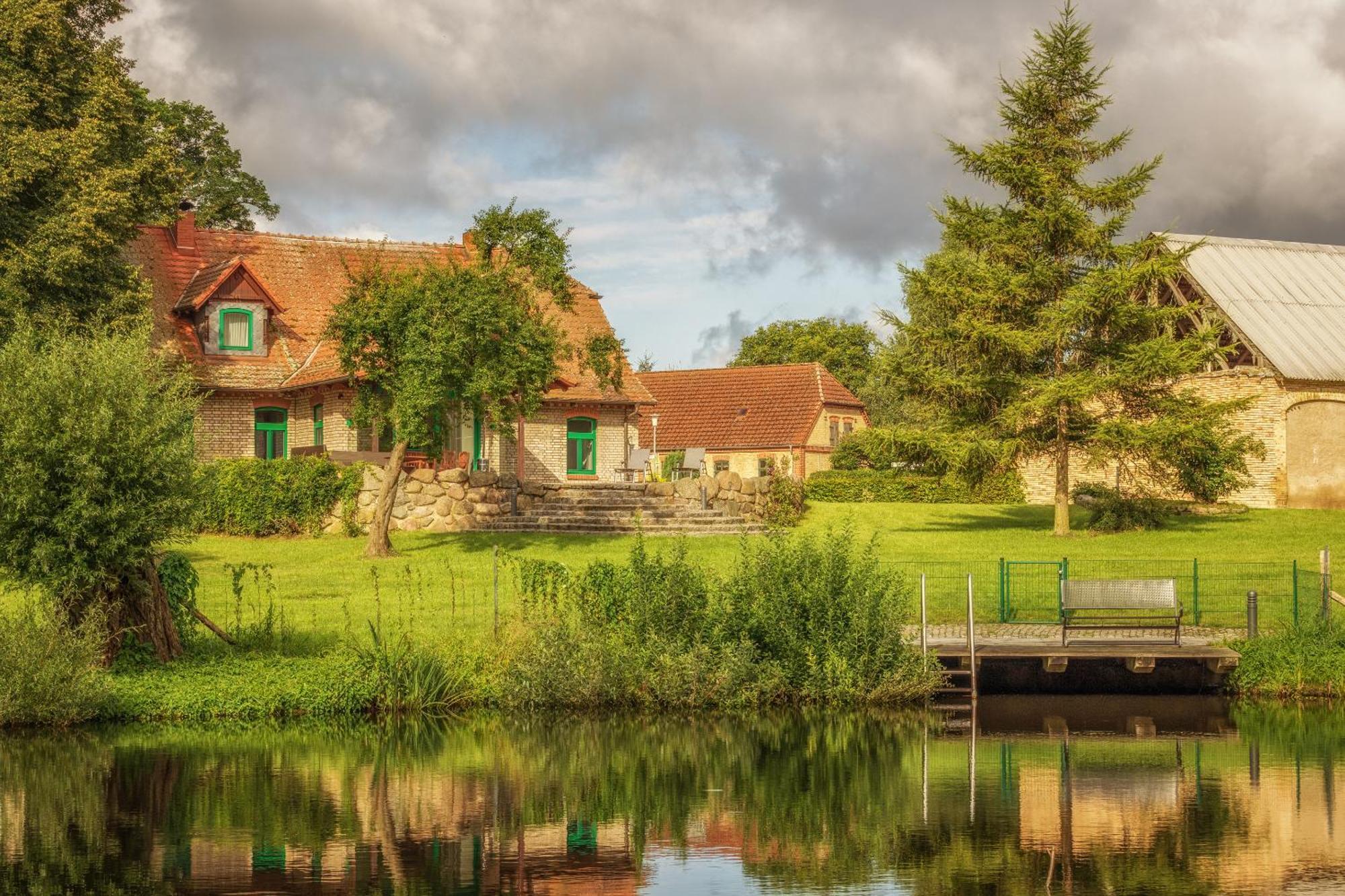 J1 Idyllisches Ferienhaus Mit Seeblick Julchendorf Экстерьер фото
